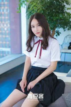 天降女子从2楼掉下了未增删樱花